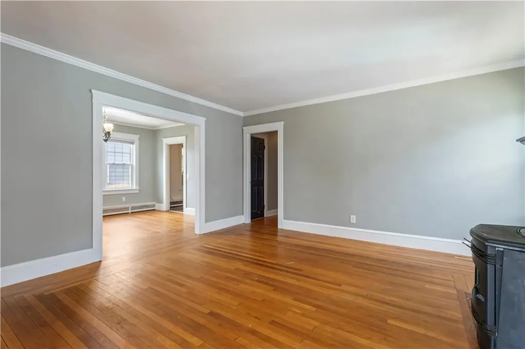 68 Friendly Road Cranston RI 02910