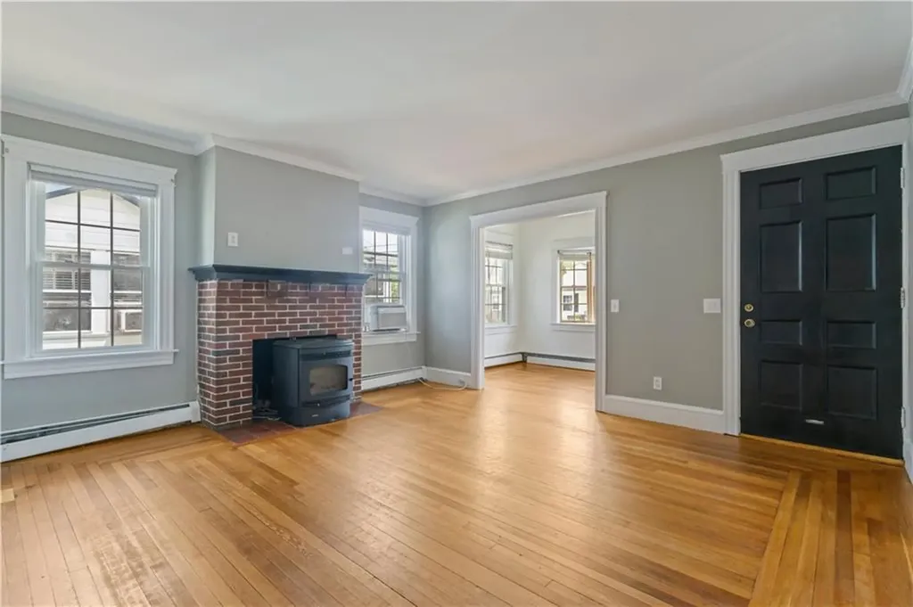 68 Friendly Road Cranston RI 02910