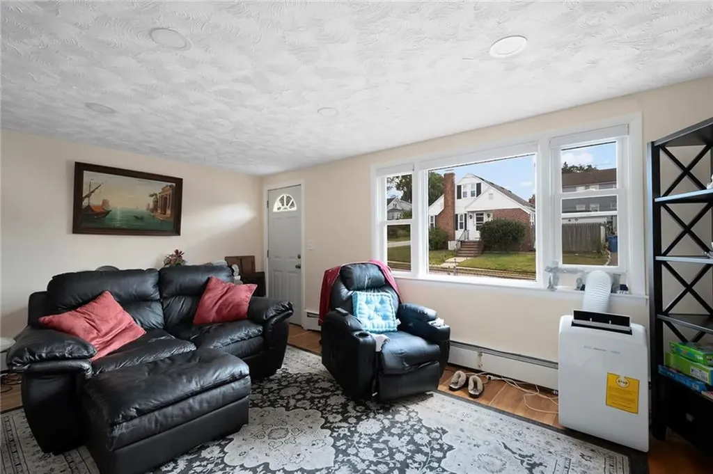 75 Autumn Street Cranston RI 02910