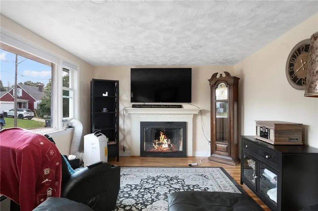 75 Autumn Street Cranston RI 02910