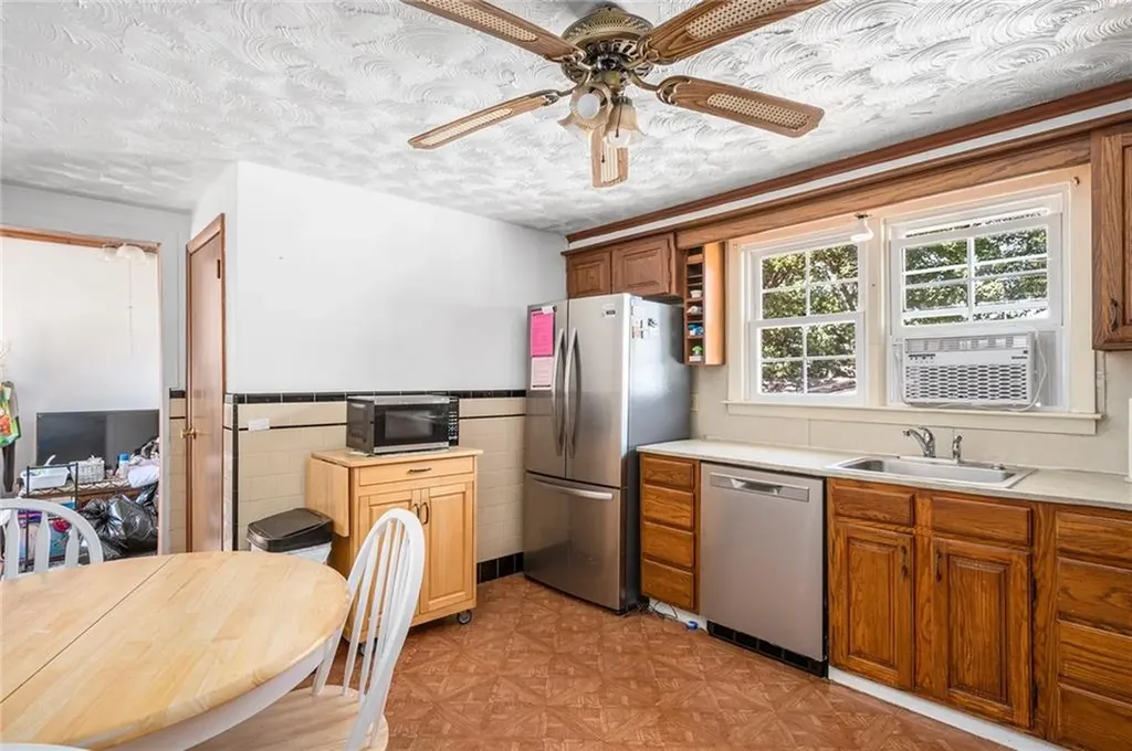 75 Autumn Street Cranston RI 02910