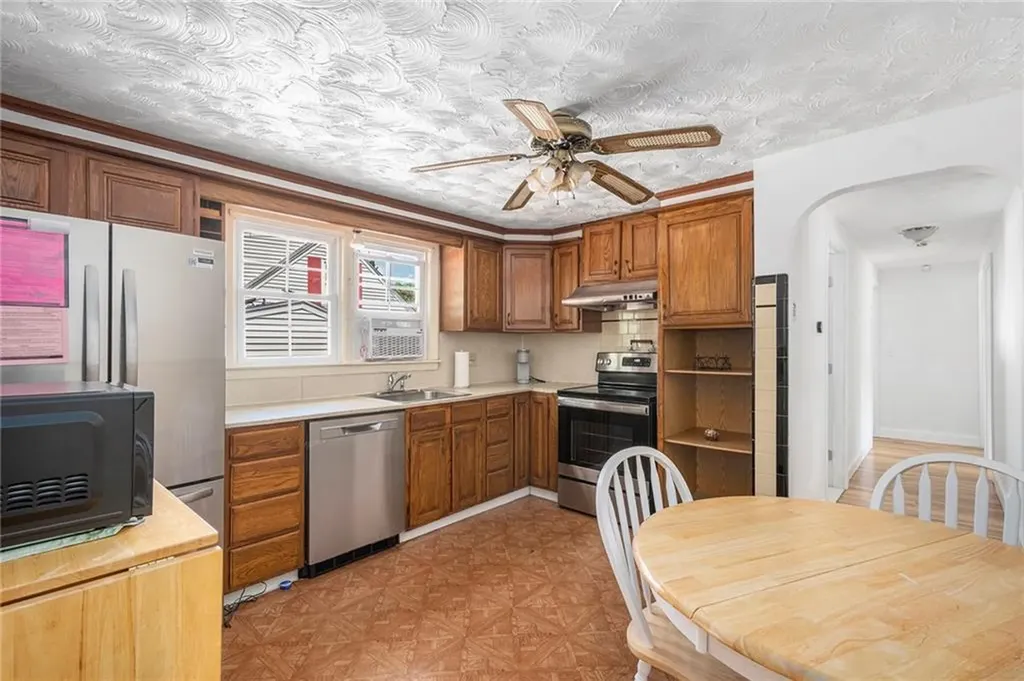 75 Autumn Street Cranston RI 02910
