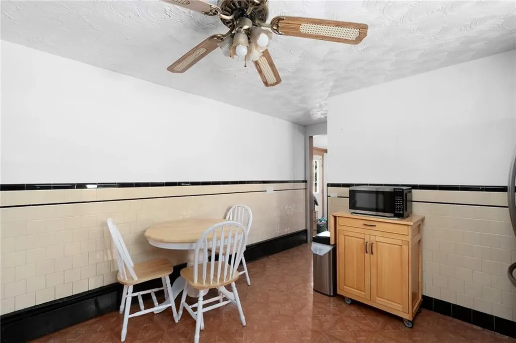 75 Autumn Street Cranston RI 02910