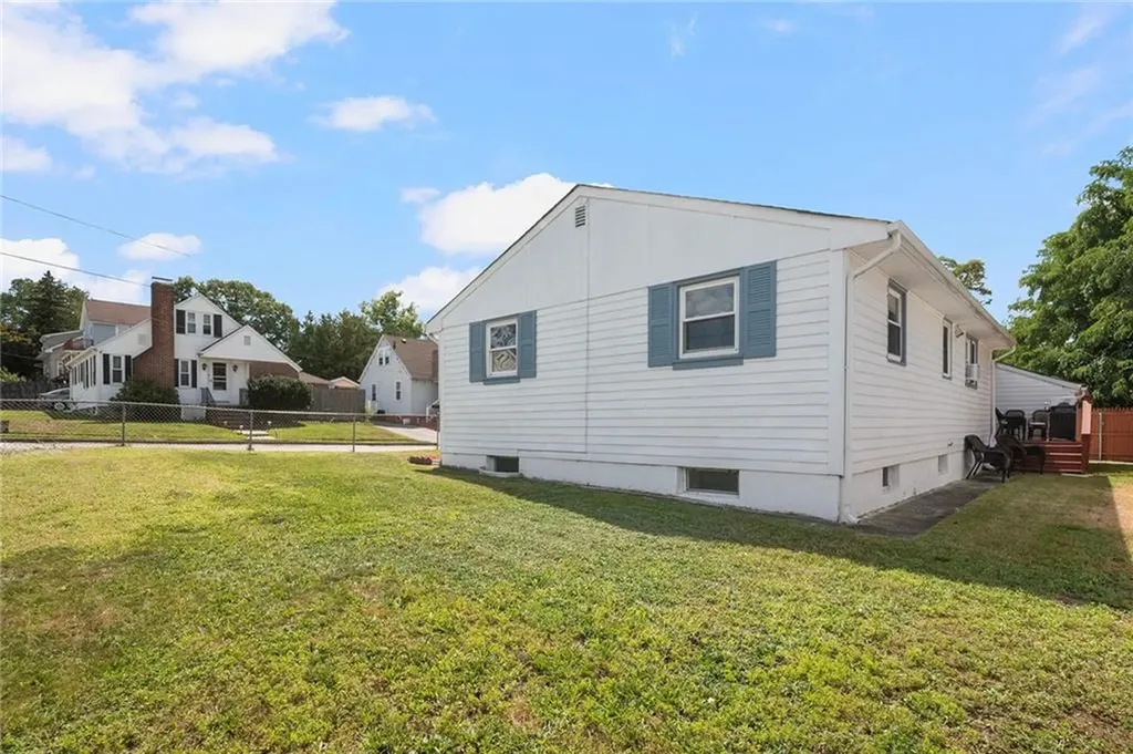 75 Autumn Street Cranston RI 02910