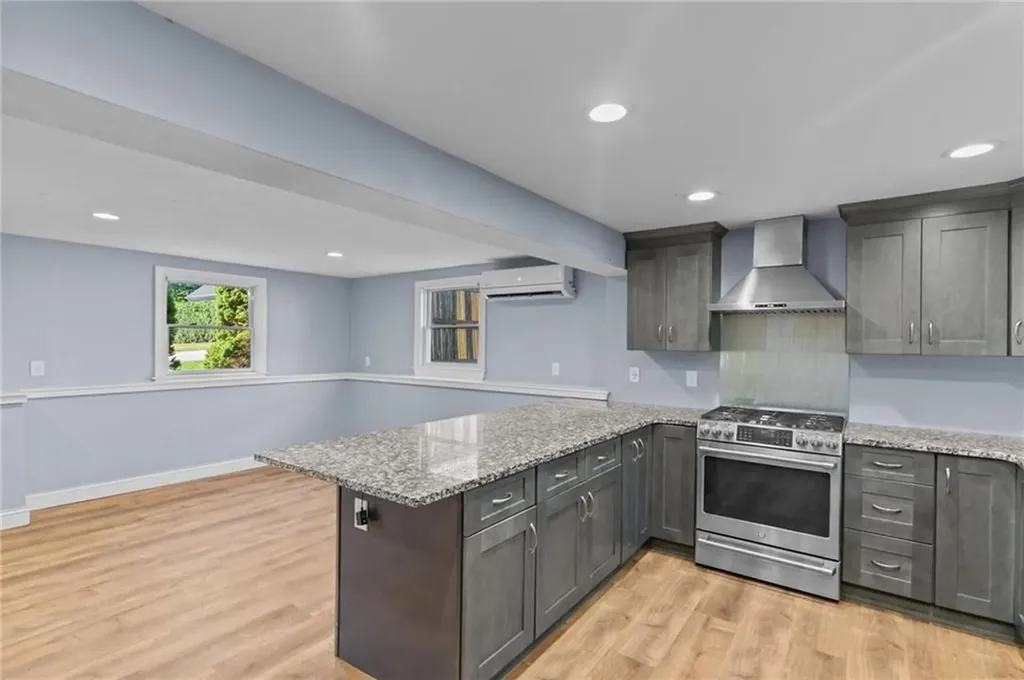 5 Lea Drive Bristol RI 02809
