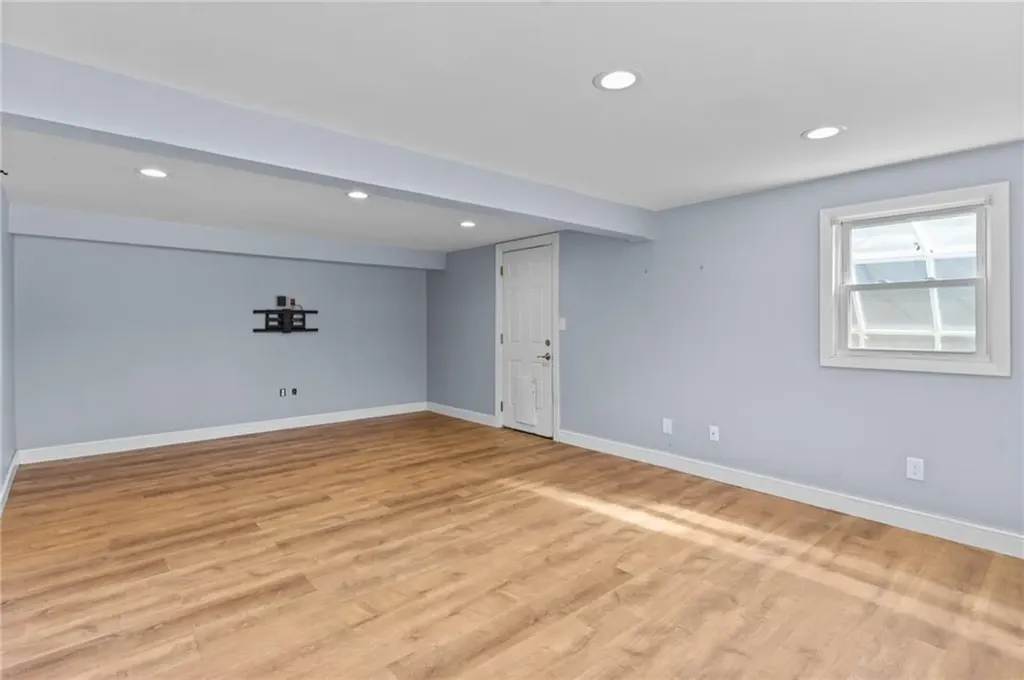5 Lea Drive Bristol RI 02809