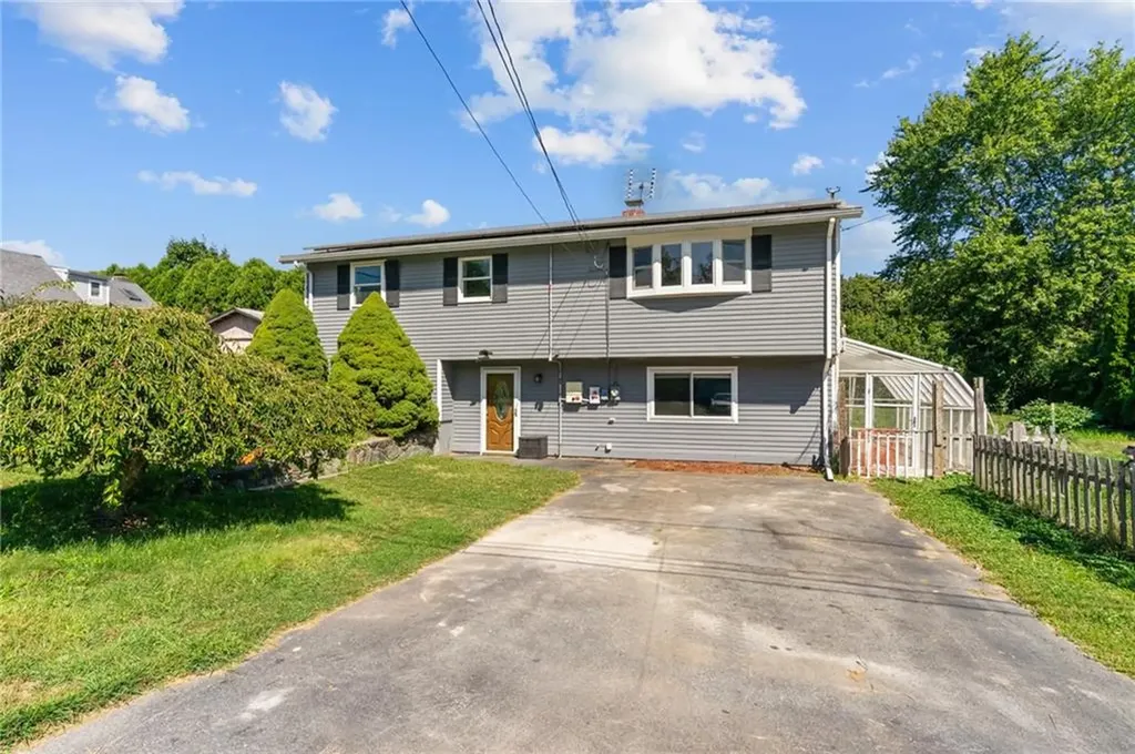 5 Lea Drive Bristol RI 02809