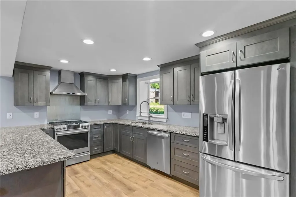 5 Lea Drive Bristol RI 02809