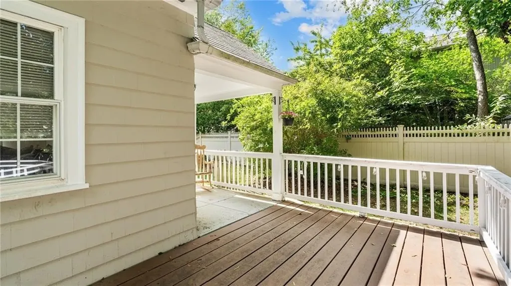 55 Massasoit Avenue Barrington RI 02806