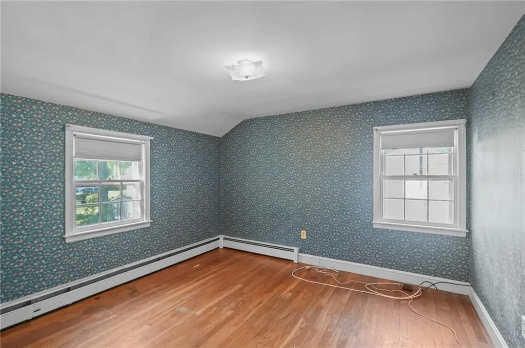 6 Lafayette Road Barrington RI 02806
