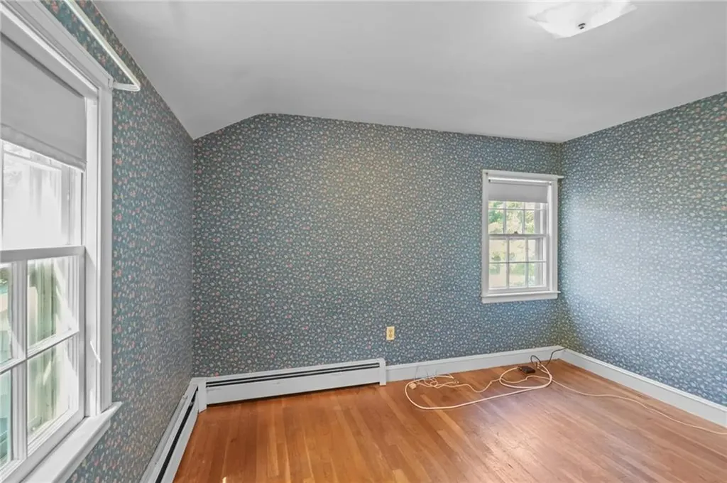 6 Lafayette Road Barrington RI 02806