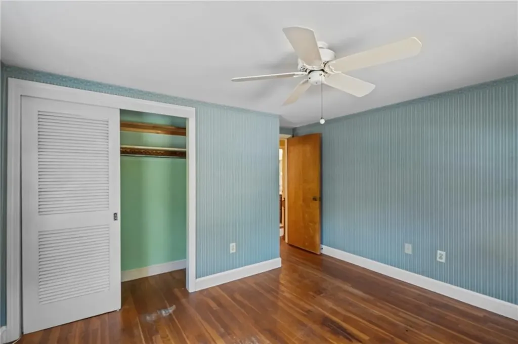 6 Lafayette Road Barrington RI 02806
