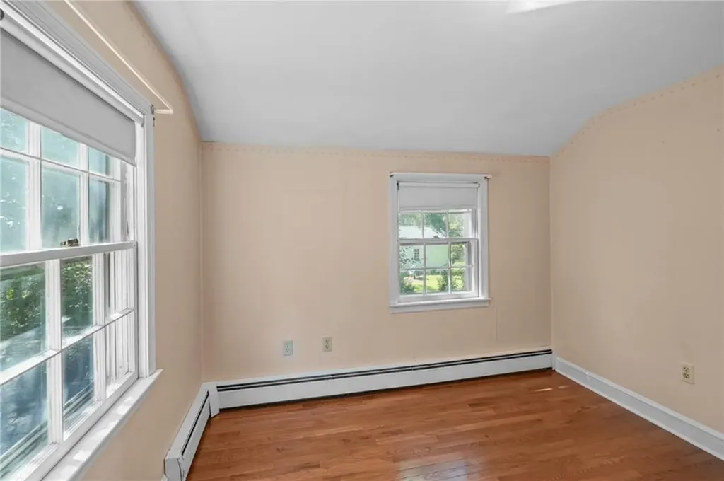 6 Lafayette Road Barrington RI 02806