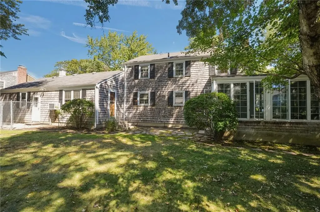 6 Lafayette Road Barrington RI 02806