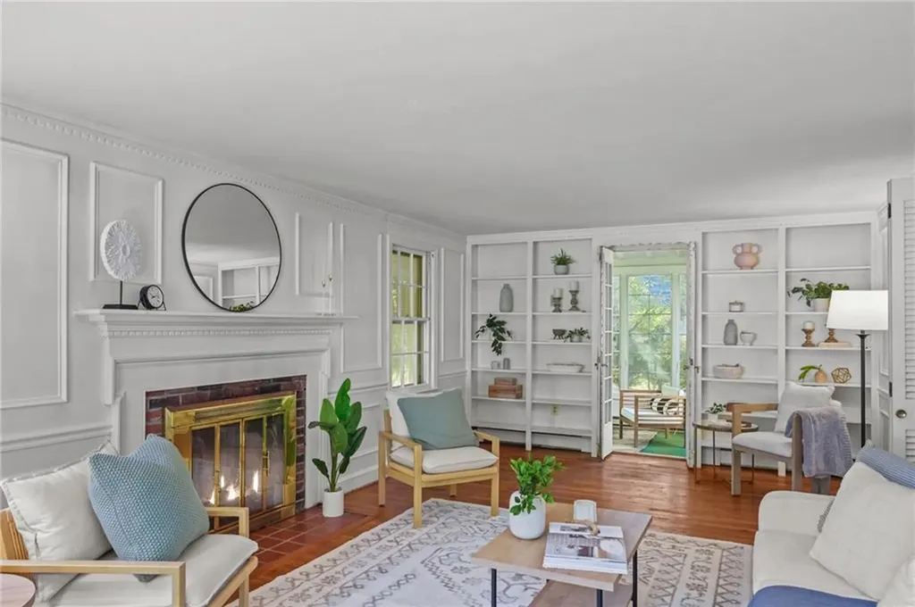 6 Lafayette Road Barrington RI 02806