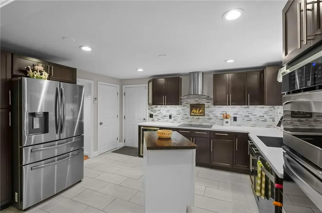 201 Kimberly Lane West Warwick RI 02893