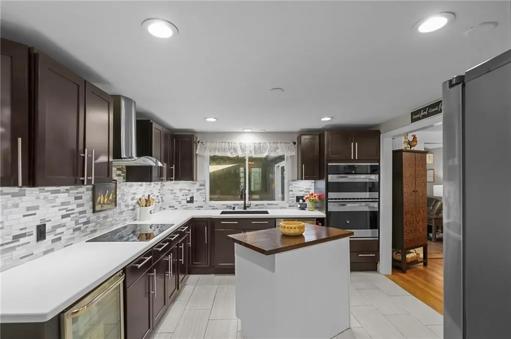 201 Kimberly Lane West Warwick RI 02893
