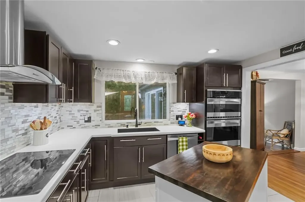 201 Kimberly Lane West Warwick RI 02893