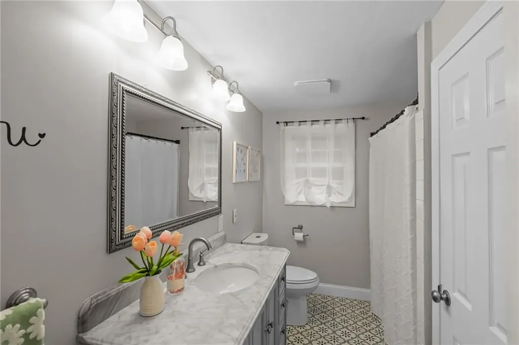 201 Kimberly Lane West Warwick RI 02893