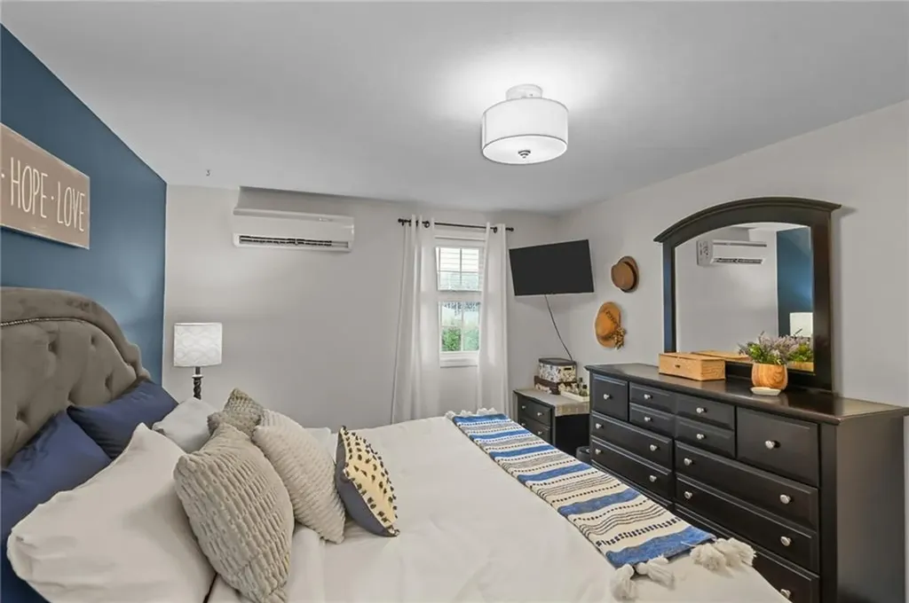 201 Kimberly Lane West Warwick RI 02893