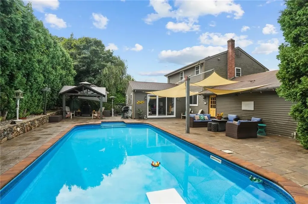 201 Kimberly Lane West Warwick RI 02893