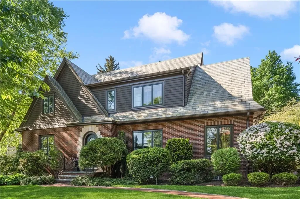 71 Emeline Street Providence RI 02906