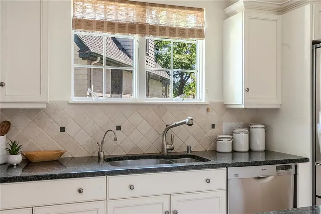 71 Emeline Street Providence RI 02906
