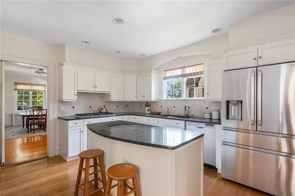 71 Emeline Street Providence RI 02906