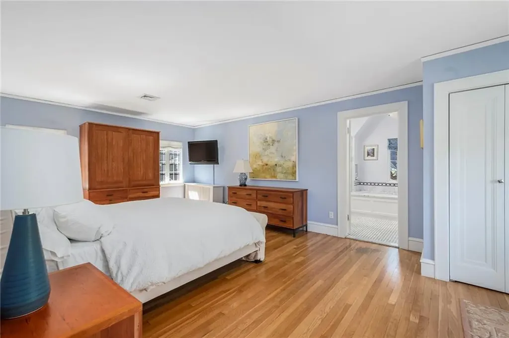 71 Emeline Street Providence RI 02906