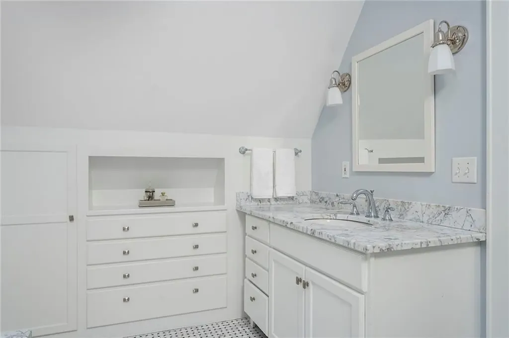 71 Emeline Street Providence RI 02906