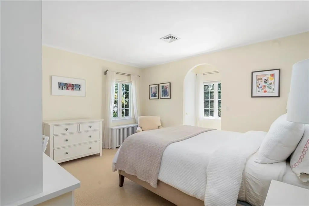 71 Emeline Street Providence RI 02906