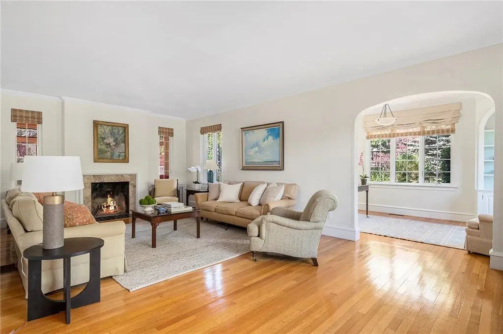71 Emeline Street Providence RI 02906