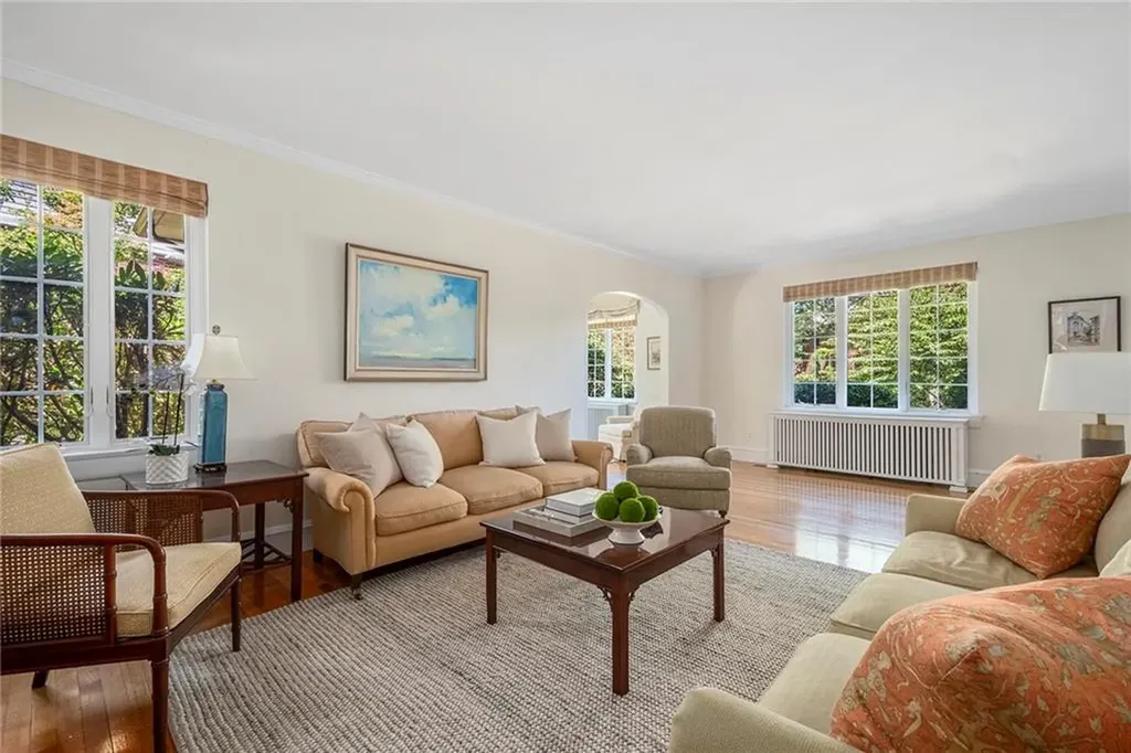 71 Emeline Street Providence RI 02906