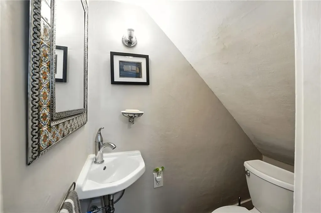125 Evergreen Street Providence RI 02906
