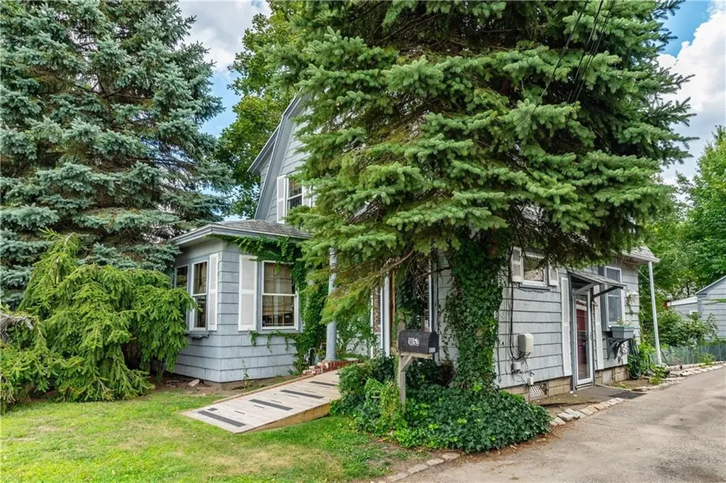 1052 Post Road Warwick RI 02888