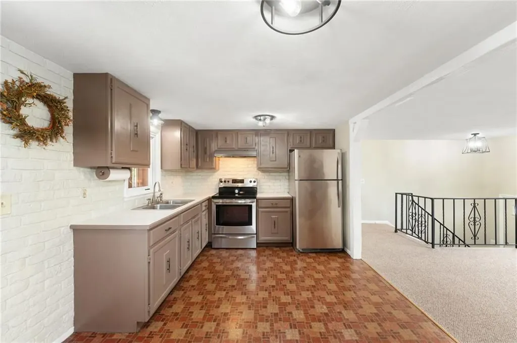 19 Cantara Street West Warwick RI 02893