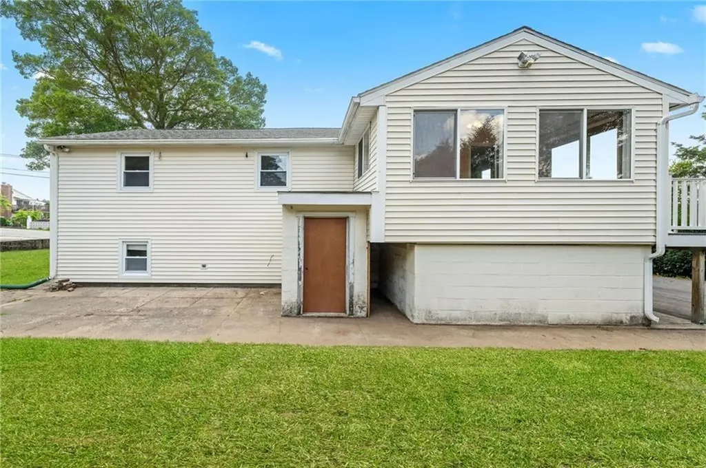 19 Cantara Street West Warwick RI 02893