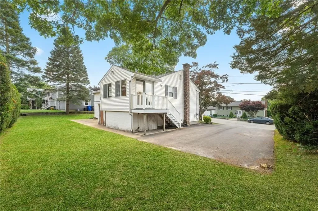 19 Cantara Street West Warwick RI 02893