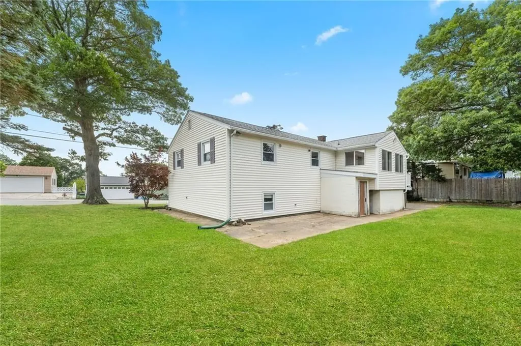 19 Cantara Street West Warwick RI 02893