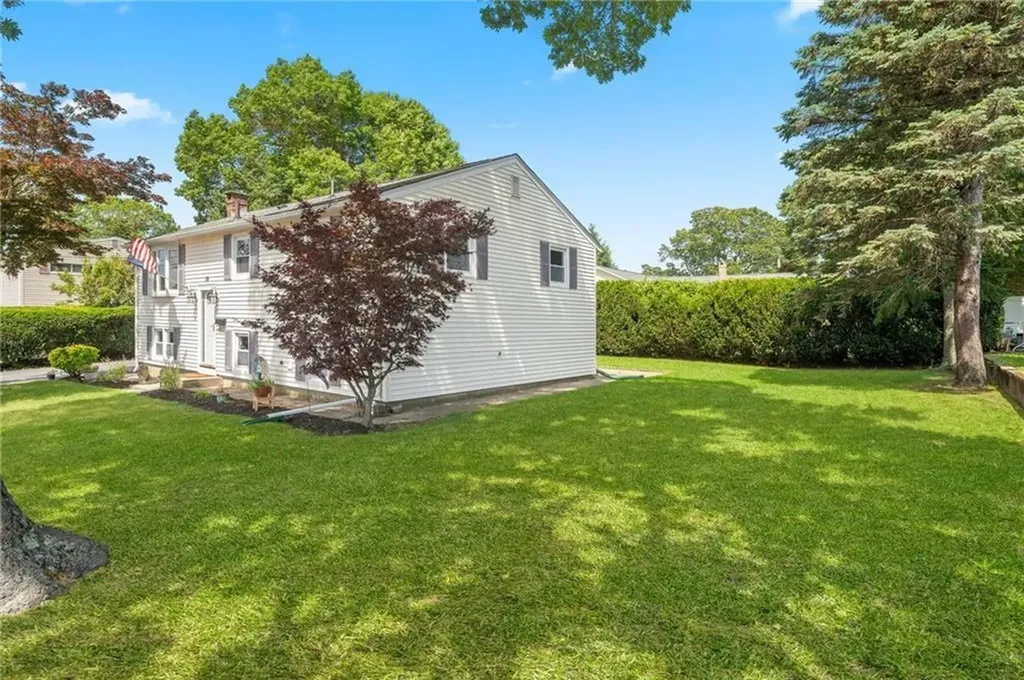 19 Cantara Street West Warwick RI 02893