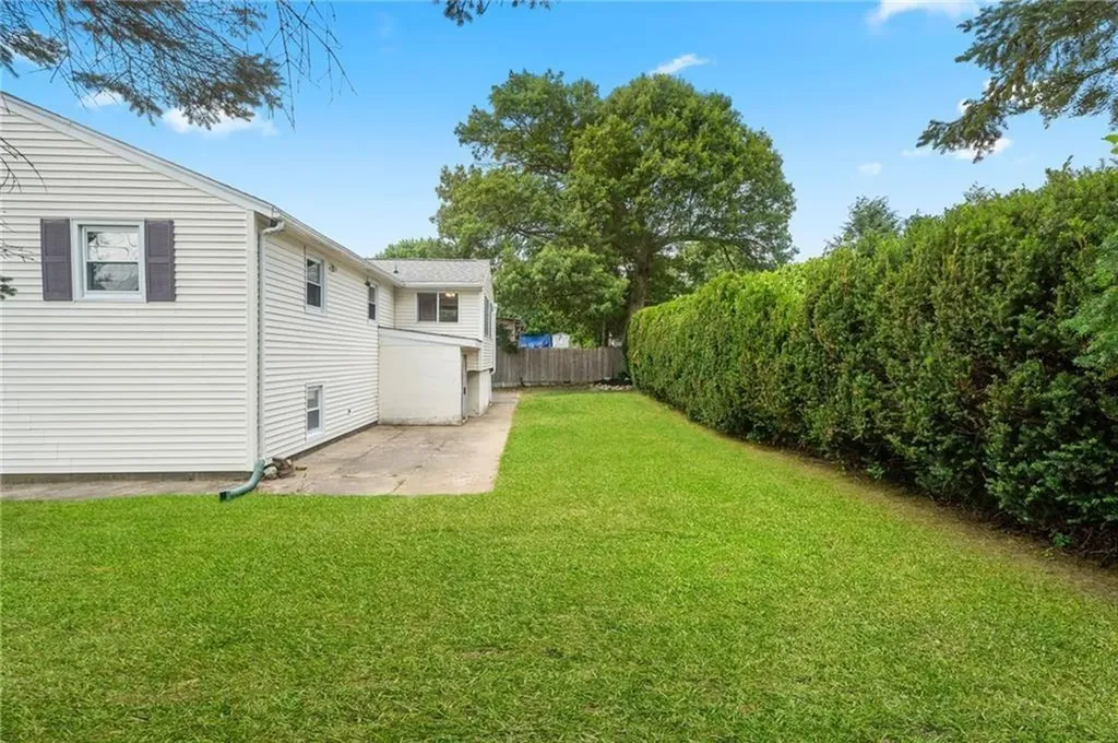 19 Cantara Street West Warwick RI 02893
