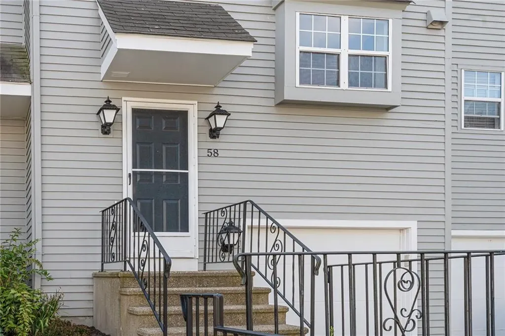 565 Quaker Lane West Warwick RI 02893