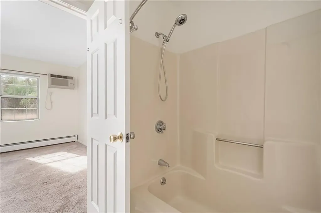 565 Quaker Lane West Warwick RI 02893