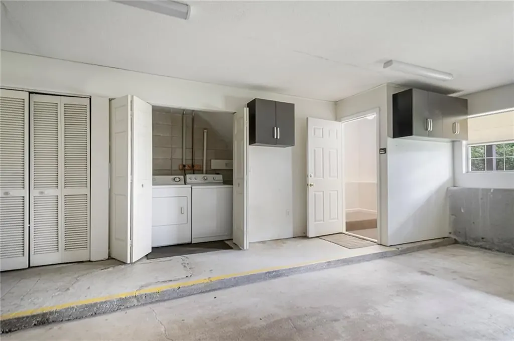 565 Quaker Lane West Warwick RI 02893