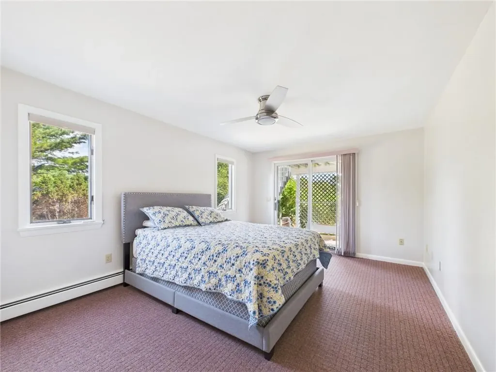 27 Foster Lane Narragansett RI 02882