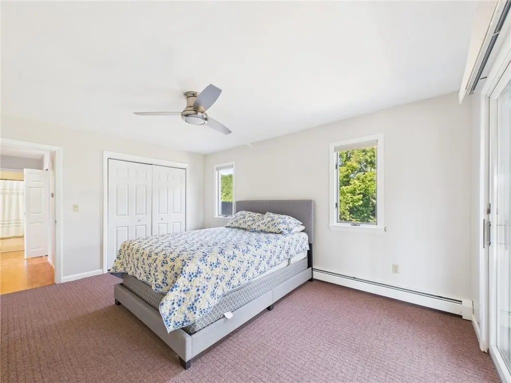 27 Foster Lane Narragansett RI 02882