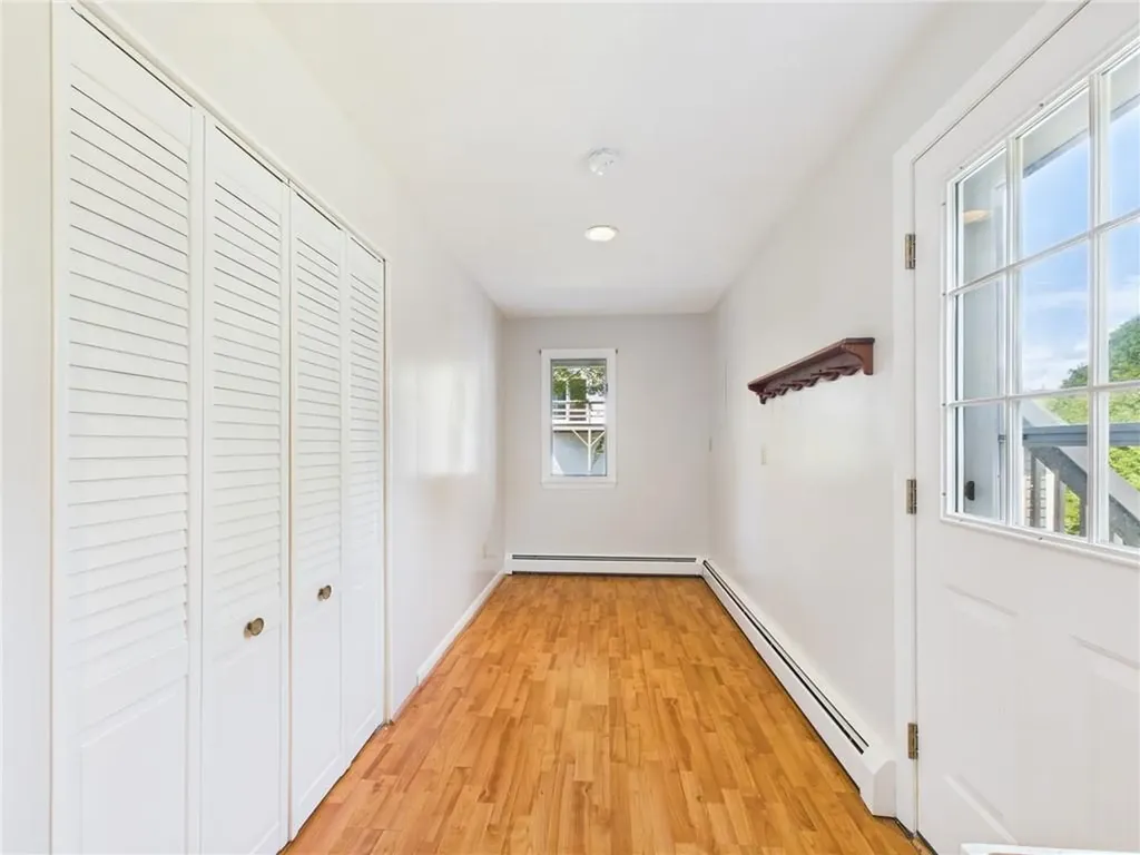 27 Foster Lane Narragansett RI 02882
