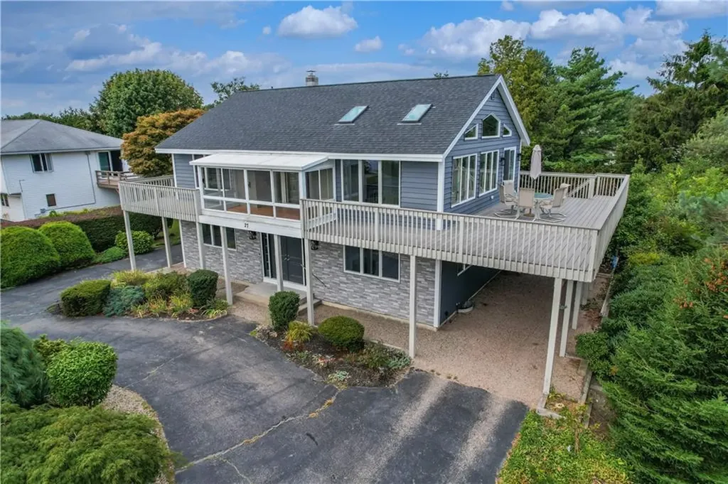 27 Foster Lane Narragansett RI 02882