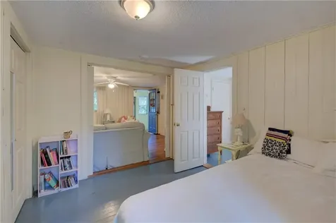 47 Wake Robin Trail Narragansett RI 02874