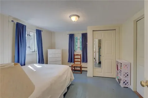 47 Wake Robin Trail Narragansett RI 02874